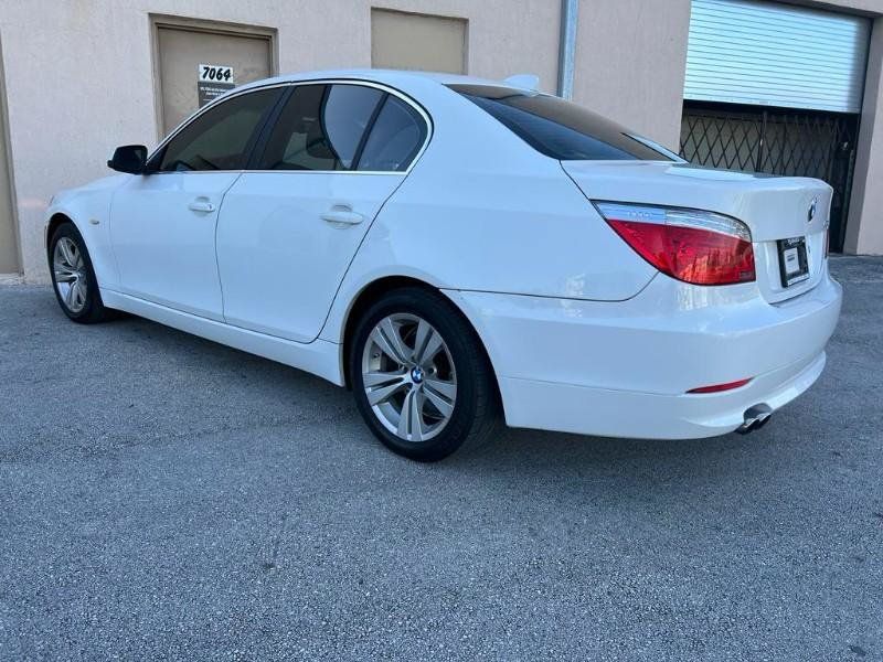 Used 2010 BMW 528i Sedan RWD image 17