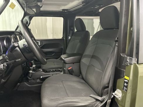 Used 2021 Jeep Wrangler Sport image 17