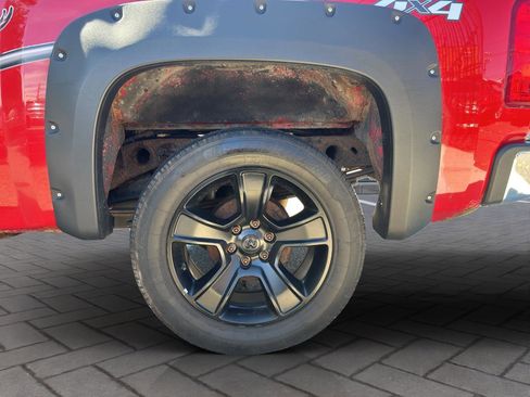 Used 2012 Chevrolet Silverado 1500 LT AWD/4WD image 23