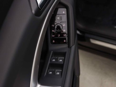 Used 2025 Audi Q5 Premium w/ Convenience Package AWD/4WD image 26