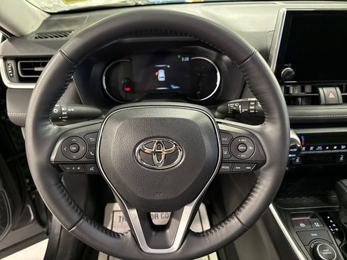 Used 2025 Toyota RAV4 XLE w/ Weather Package AWD/4WD image 12
