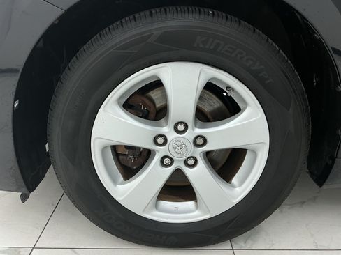Used 2015 Toyota Sienna LE FWD image 43