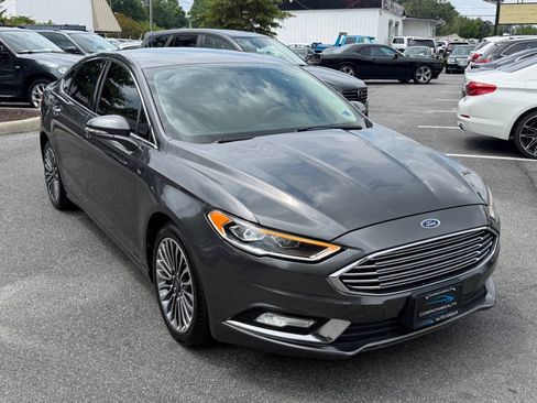 Used 2018 Ford Fusion Titanium AWD/4WD image 3