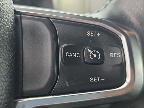 Used 2024 RAM 1500 Laramie RWD image 28