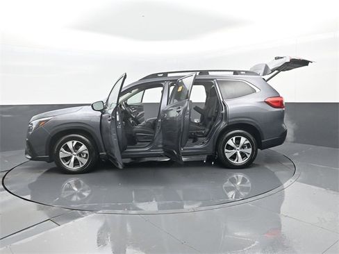 Used 2024 Subaru Ascent Premium w/ Convenience Package image 32