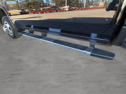 Used 2021 Chevrolet Silverado 3500 High Country image 34