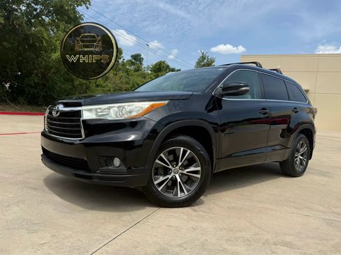 Used 2016 Toyota Highlander XLE w/ Protection Package #3 AWD/4WD image 1