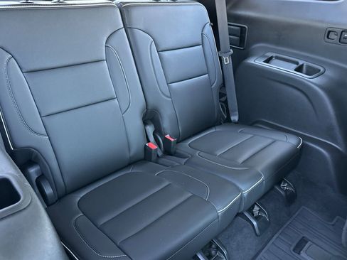 Used 2023 GMC Acadia Denali w/ Denali Ultimate Package image 19