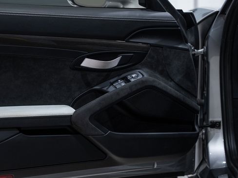 Used 2016 Porsche 911 GT3 RS RWD image 25