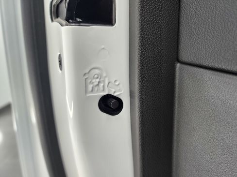 Used 2024 Chevrolet Silverado 2500 LT image 35