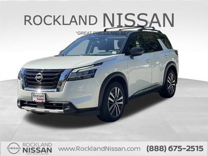 Certified 2022 Nissan Pathfinder Platinum w/ Cargo Package