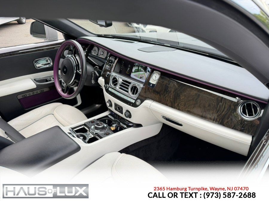 Used 2018 Rolls-Royce Ghost RWD image 6