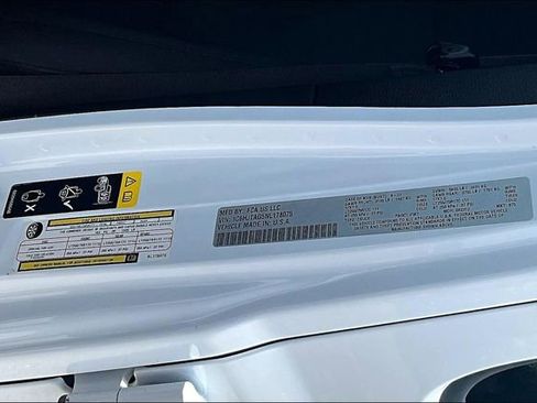 Used 2022 Jeep Gladiator Sport AWD/4WD image 21
