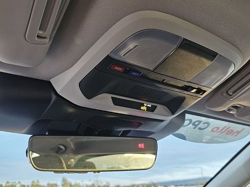 Used 2025 Subaru Impreza 2.0i Sport image 29