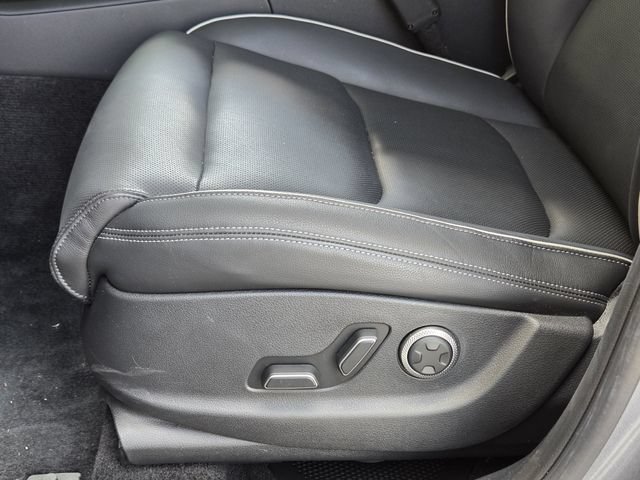 Used 2026 Genesis GV70 2.5T Advanced AWD/4WD image 19