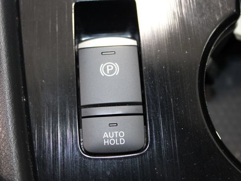 Used 2023 Nissan Rogue SV AWD/4WD image 44