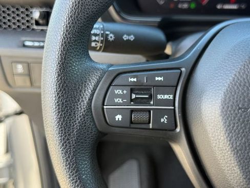 Used 2023 Honda CR-V EX image 16