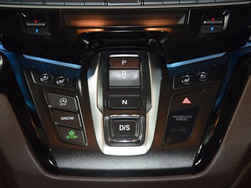Used 2025 Honda Odyssey Elite image 31