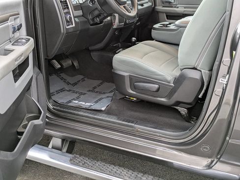 Used 2016 RAM 2500 Tradesman w/ Chrome Appearance Group AWD/4WD image 29