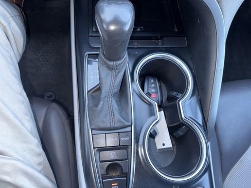 Certified 2020 Toyota Camry XLE image 14