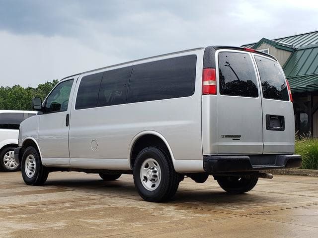 Used 2016 Chevrolet Express 2500 LS RWD image 3