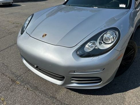 Used 2015 Porsche Panamera 4S image 8