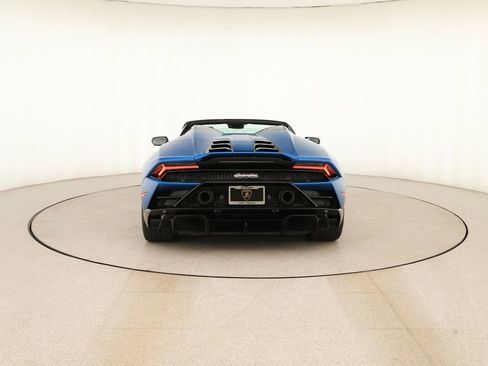 Used 2020 Lamborghini Huracan EVO RWD image 5