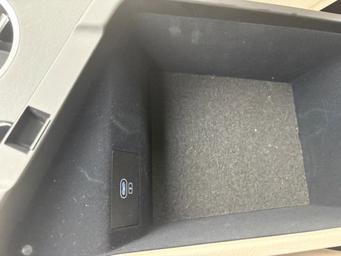 New 2026 Genesis G70 2.5T image 32