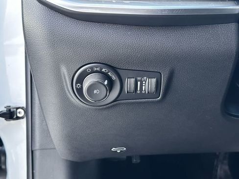 New 2026 Jeep Compass Limited image 19