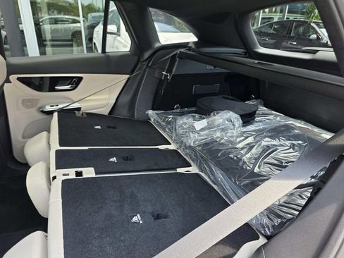 New 2025 Mercedes-Benz GLC 350e 4MATIC image 5