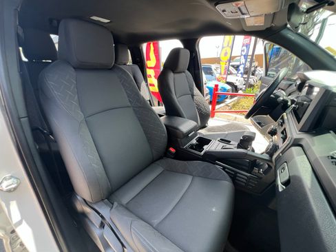 Used 2024 Toyota Tacoma SR RWD image 43
