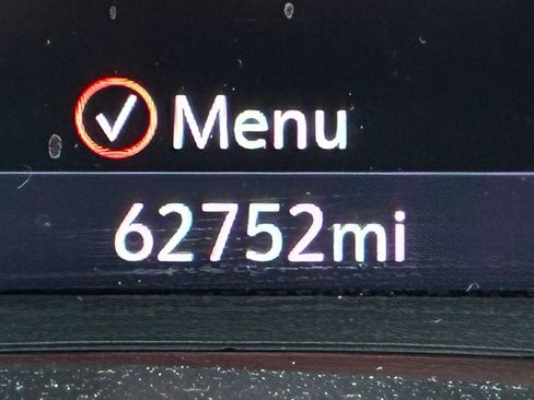 Used 2022 Chevrolet Equinox RS w/ RS Leather Package image 24