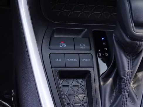 Used 2025 Toyota RAV4 XLE w/ Convenience Package FWD image 34