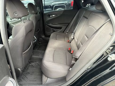 Used 2019 Chevrolet Malibu LT FWD image 24