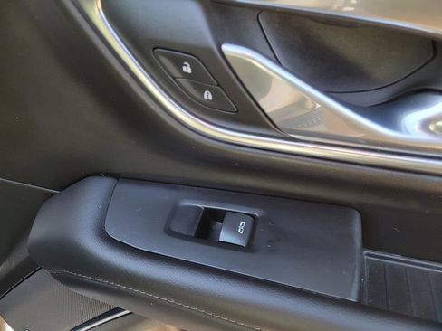 Used 2024 Chevrolet Tahoe Z71 w/ Luxury Package image 9