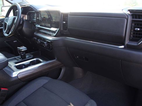 Used 2025 Chevrolet Silverado 1500 RST w/ Convenience Package II AWD/4WD image 18