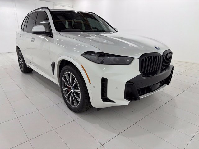 Certified 2025 BMW X5 xDrive50e w/ M Sport Package AWD/4WD image 7