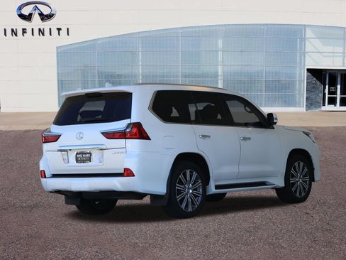 Used 2017 Lexus LX 570 4WD w/ Luxury Package image 53