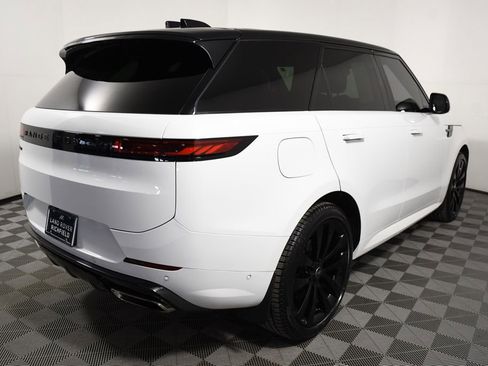 Used 2024 Land Rover Range Rover Sport Dynamic SE image 6
