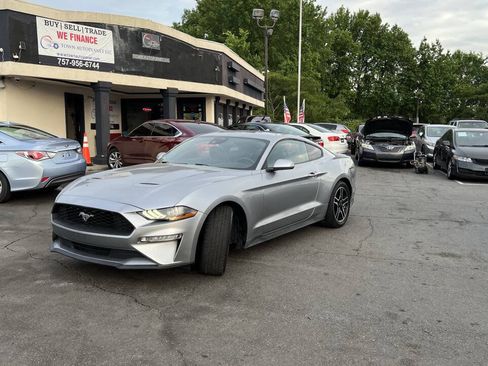 Used 2021 Ford Mustang Premium RWD image 10