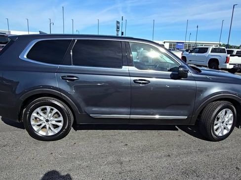Used 2020 Kia Telluride LX FWD image 11