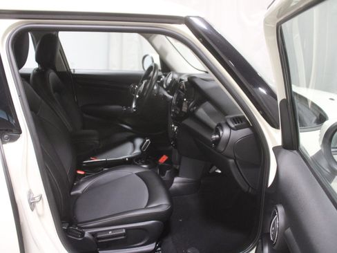 Used 2021 MINI Cooper 4-Door Hardtop w/ Storage Package FWD image 6