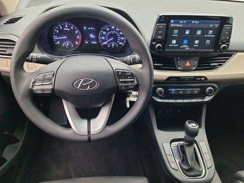 Used 2018 Hyundai Elantra GT image 22