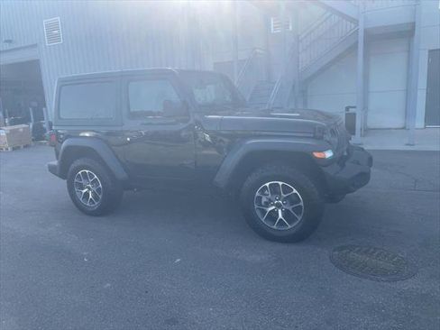 Certified 2024 Jeep Wrangler Sport AWD/4WD image 19