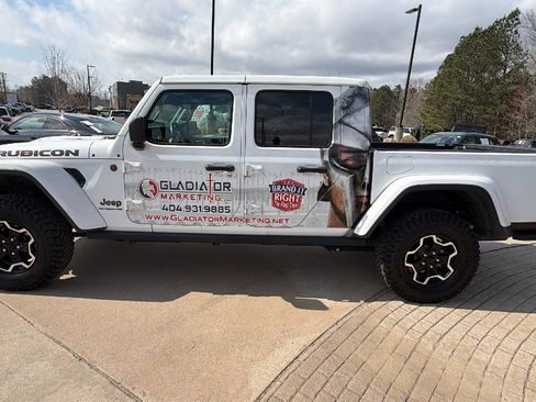 Used 2020 Jeep Gladiator Rubicon image 11