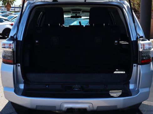Used 2014 Toyota 4Runner SR5 AWD/4WD image 23