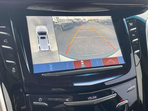 Used 2019 Cadillac Escalade Luxury AWD/4WD image 11