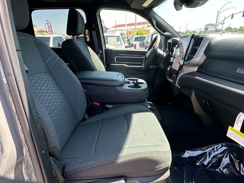 New 2026 RAM 2500 Big Horn AWD/4WD image 16