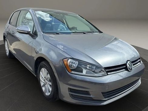 Used 2015 Volkswagen Golf S image 3