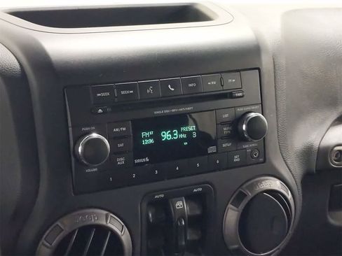 Certified 2018 Jeep Wrangler Unlimited Sport S image 35